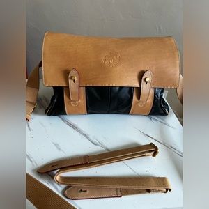 Hunting World Crossbody